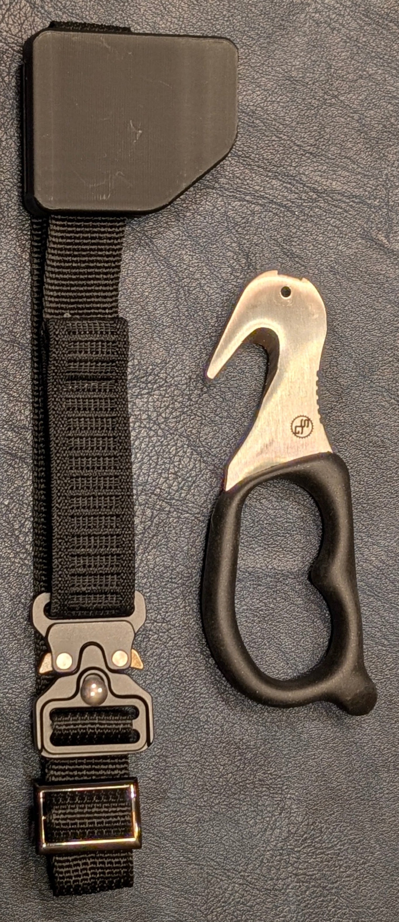 Rope Cutter with Sheath in Black